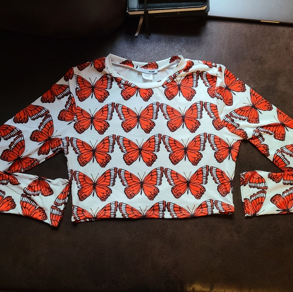 Fashion Nova Tops - Butterfly crop top